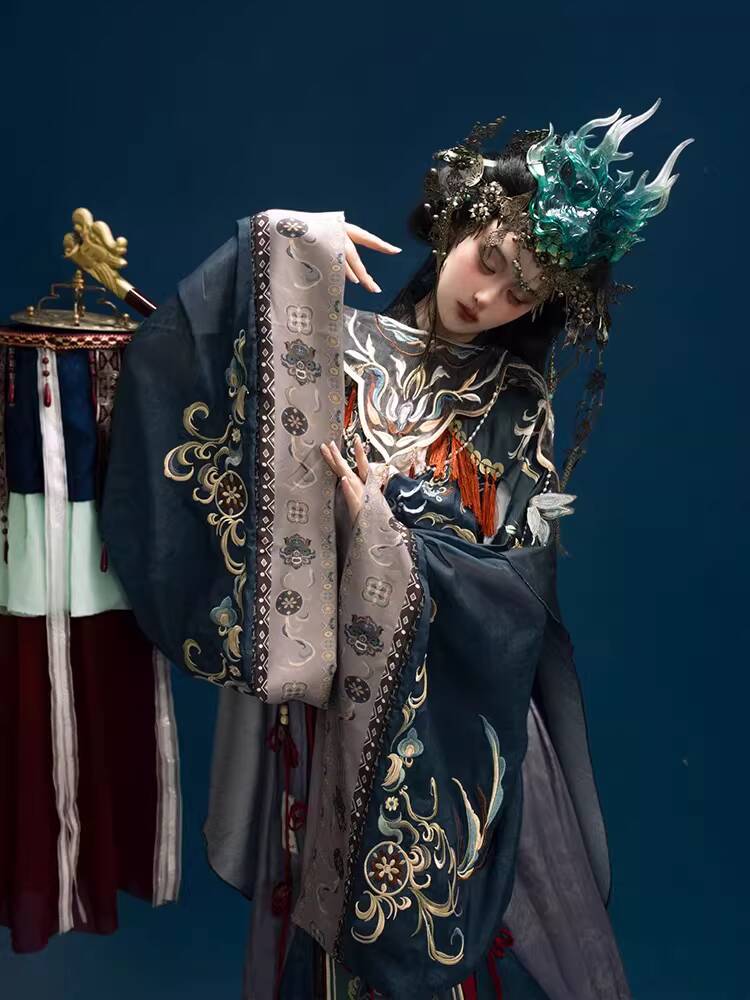 Queen Anime Cosplay - 자수 무형문화재 한푸 무형문화유산 누오 오페라